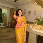 Kusha Kapila Instagram - may we all be the light we are looking for✨🧚‍♀️🌸 happy diwali, cuties. Adult me seems to be a little too obsessed with this festival… and emojis. wearing @archanashahofficial styled bh @ayeshaaminnigam