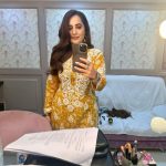 Kusha Kapila Instagram – ma’am nahi, chaya🌸
from the sets of Dehati Ladke shot in Lucknow. It was fun playing Chaya, more so because she is nothing like me giving gyaan and quoting poets at the speed of light, is elegant even when angry but also surprisingly impulsive. She is flawed, sometimes chaotic but mostly real.
The show is streaming on @amazonminitv
Thanks to my director Prashant Singh and our show creator @tewarisaurabh for helping me bring her to life. Biggest ups to @shinepandey and @aasifkhan_1 for being the best scene partners.
Often overlooked are costume and hair makeup team who work as hard if not more to make a character look like one.
@komaltindwani, chaya is as much yours as mine💜
and my number one team @aashna_shah and @makeupbyvishakha for braving humidity and still delivering every day.
All sari looks are tagged. biggest thanks to the brands for giving us your clothes.
Last but the heftiest thanks to my producers @parinmultimedia for making this show and choosing me to play Chaya.
Choosing Rajat and Chaya’s intro song 💜 Lucknow : The City of Nawab’s