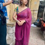 Kusha Kapila Instagram – ma’am nahi, chaya🌸

from the sets of Dehati Ladke shot in Lucknow. It was fun playing Chaya, more so because she is nothing like me giving gyaan and quoting poets at the speed of light, is elegant even when angry but also surprisingly impulsive. She is flawed, sometimes chaotic but mostly real. 

The show is streaming on @amazonminitv 

Thanks to my director Prashant Singh and our show creator @tewarisaurabh for helping me bring her to life. Biggest ups to @shinepandey and @aasifkhan_1 for being the best scene partners.

Often overlooked are costume and hair makeup team who work as hard if not more to make a character look like one.
@komaltindwani, chaya is as much yours as mine💜
and my number one team @aashna_shah and @makeupbyvishakha for braving humidity and still delivering every day.
All sari looks are tagged. biggest thanks to the brands for giving us your clothes.

Last but the heftiest thanks to my producers @parinmultimedia for making this show and choosing me to play Chaya.

Choosing Rajat and Chaya’s intro song 💜 Lucknow : The City of Nawab’s