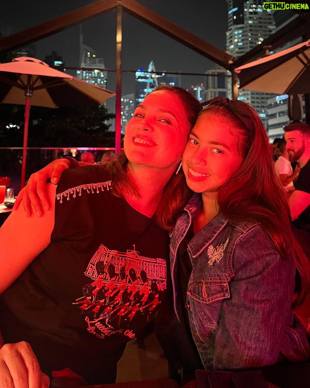 Lara Dutta Instagram - And just like that…. It’s already December!!! Can’t say I’m sad to see the end of November. It’s been a challenging month on multiple levels!! Much needed respite and night out with my two most favourite people, during my favourite time of the year!! At the end of the day- family is all that matters! 🥰🥰🥰