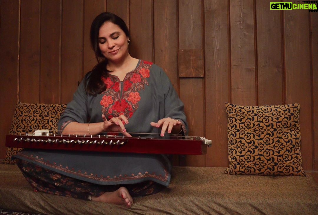 Lara Dutta Instagram - Different Shades of Evergreen @larabhupathi as Wilayat in Charlie Chopra and the Mystery of Solang Valley. Now streaming on @sonylivindia Images Copyrighted : Anmol Kachroo/ VBfilms /TuskTalefilms/ Sony LIV Mumbai, Maharashtra