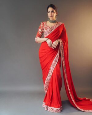 Lavanya Tripathi Instagram - There is a shade of red for every woman..
.
.

▫️Styled by:
@ashwin_ash1 & @hassankhan_3 

▫️Saree - @taruntahiliani 

▫️Jewellery @vegasri_goldanddiamonds 

▫️Shot by - @ishan.n.giri