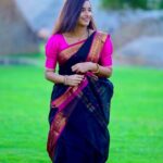 Lavanyaa Instagram - என் மனசில் மழையடிக்கும்… Saree @kanchi_cottonsarees Blouse @sambhaviboutique 🎥 @kanyamedia #lavanya #tamil #tamilcinema #kollywood #tamilponnu #tamilsongs #ondrarendaaasaigal #tamilreels #réel #tamilsong #tamilstatus #love #lovesongs #lovestatus #black #blacksaree #blousedesigns #blouse #blouses #saree #sareelove #instagood #instadaily #ootd #southindianbride #southindianweddings #hairstyles #chennai #tamilnadu #tamilmovie Mahabalipuram