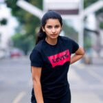 Lavanyaa Instagram - Mudhal kanave 🫧💫 📸 @kanyamedia #lavanya #tamil #tamilponnu #tamilcinema #kollywood #tamilactress #tamilsongs #tamilmovie #tamilserial #girl #nomakeup #streetstyle #sunset #chennai #tshirt #levis #skincare #organic #organicskincare #tamilstatus #mudharkanave #harrisjayaraj #instagood #ootd #hairstyles #love #explore #photooftheday #photography #peace Chennai, India