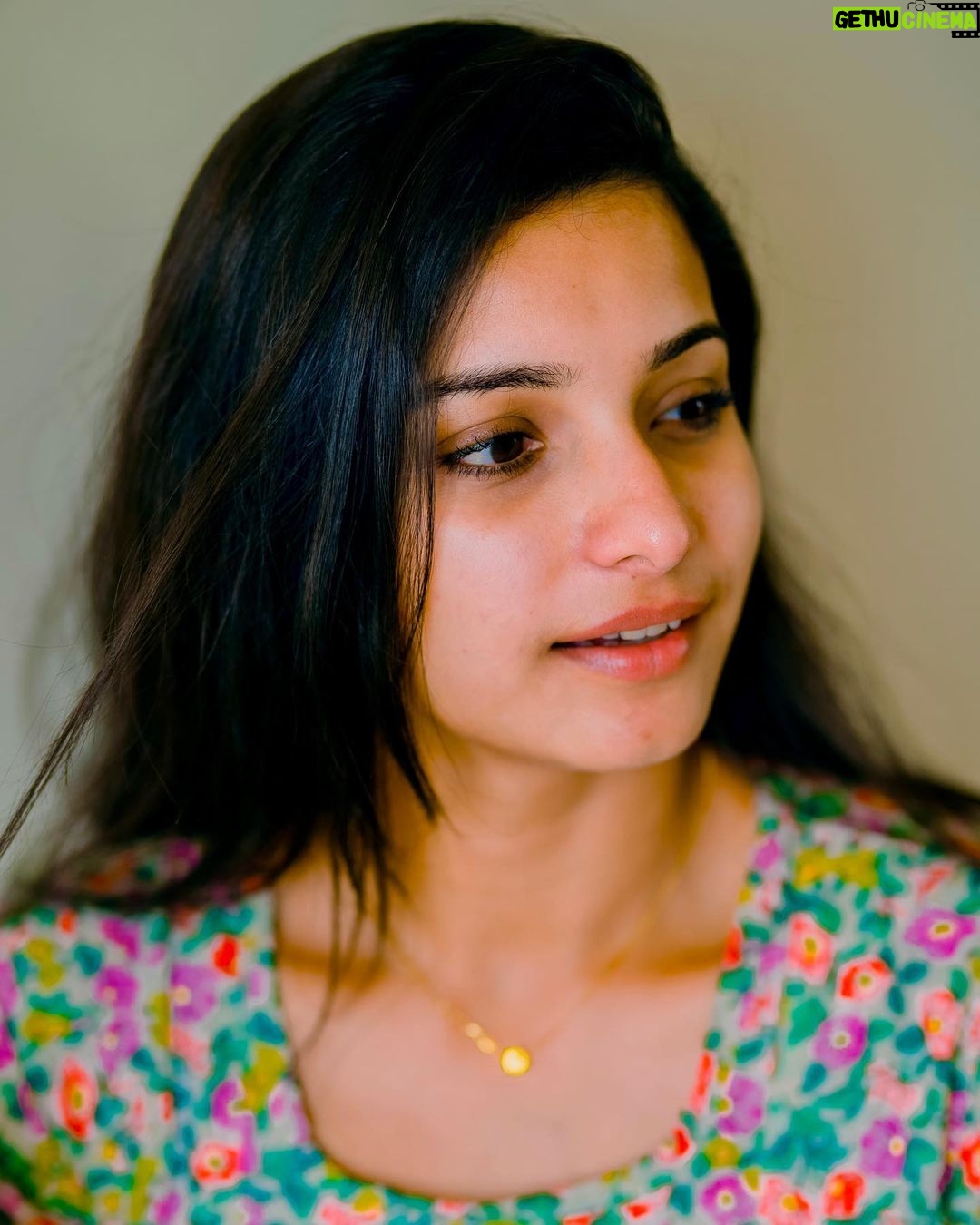 Lavanyaa Instagram - 🤍 PC: @kanyamedia #lavanya #tamil #tamilponnu #tamilcinema #tamilsongs #kollywood #tamilactress #unnenappu #unnenappunenjukulivarairukku #photography #girl #tiruppur #coimbatore #chennai #tamilsong #beautyshot #nomakeup #kollywoodcinema #vijaytv #pandianstores #mullai #organic #organicskincare #eathealthy #supportorganic #supportfarmers #goodmorning #ootd #ootdfashion #hairstyles Tirupur