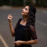 Lavanyaa Instagram - 365/365 🖤 grateful for small, big and every thing in between. Outfit: @sambhaviboutique Hairstyle: @m_a_h_i_hairdo PC: @kanyamedia #lavanya #tamil #tamilponnu #tamilcinema #tamilsongs #yearend #black #kurti #thunivutrailer #thunivu #varisu #wakeupandmakeup #makeup #hairstyles #chennai #vijaytv #vijaytelevision #pandianstores #mullai #happynewyear2023 #photography #photooftheday #portraitphotography #happynewyear #kollywood #tamilactress #motivation #girl #love #streetphotography Chennai, India