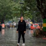 Lavanyaa Instagram - Pluviophile 🌨️ 📷 @kanyamedia #lavanya #tamil #tamilponnu #fashion #fashionblogger #chennai #cyclonemandous #hoodie #rain #blackdress #shoes #ootd #outfitoftheday #winteroutfit #winter #coimbatore #nomakeup #naturelovers #nature #streetphotography #streetstyle #tamilcinema #vijaytv #pandianstores #mullai #photography #explore #rainyday #healthylifestyle #workout Chennai, India
