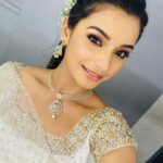 Lavanyaa Instagram - December🤍 the last one, will be the best one 💫 #shootday #lavanya #saravanastores #saravanastoresgoldpalace #madurai #tamil #tamilponnu #whitedress #saree #makeup #selfie #december #welcomedecember #vijaytelevision #mullai #sippikulmuthu #tamilsongs #helpothers #smile #supportsmallbusiness #kollywood #photooftheday #ootd #ootdfashion #pearl #necklace #fifaworldcup #fifaworldcup2022 #bts #love Foreshore Estate