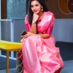 Lavanyaa Instagram – Unnodu vazhatha vazhvenna vazhvu 🤔

#saree #pink #lavanya #sareelove #traditional #aha #ahatamil #ramya #office #veramarioffice #tgic #indian #company Chennai, India