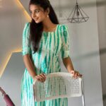 Lavanyaa Instagram - Ramya❣️ Outfit @sambhaviboutique #ramya #vmo #webseries #aha #ahatamil #lavanyaasramya#outfit #chudi #kurti #top #green #jumka Chennai, India