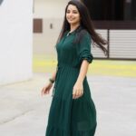 Lavanyaa Instagram - Sometimes the little things in life are more than enough . Photography @kanyamedia #candid #posed #photography #green #veramarioffice #ramya #aha #ahatamil Coimbatore, Tamil Nadu