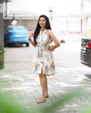 Lavanyaa Instagram - The sky is yours even if you’re learning to fly.

#life #lifestyle #quotes #happy #meaningful #white #fav #lavanya #instagood #instagram #gasolina