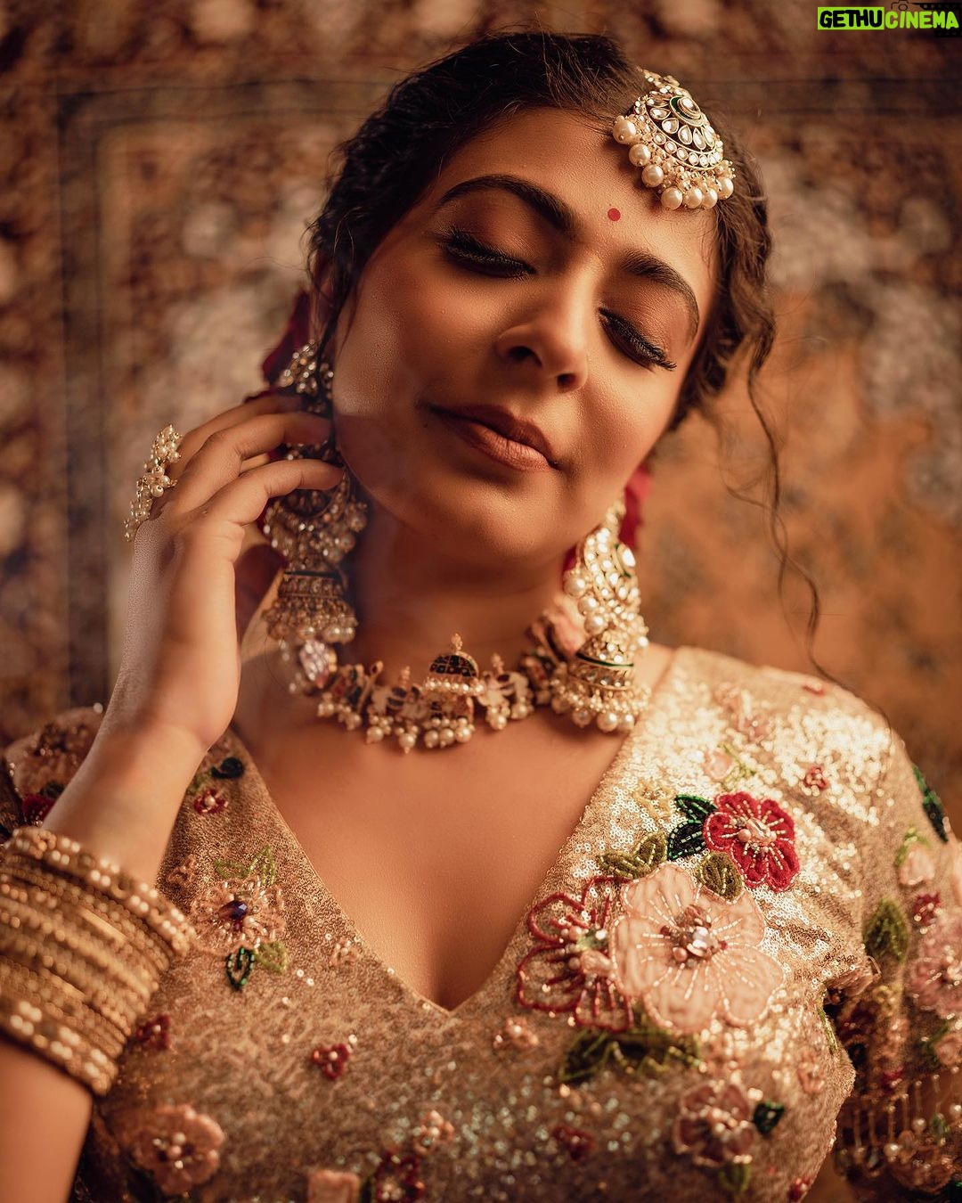 Leona Lishoy Instagram - Even in the softest woman, resides a great spirit A warrior, who fights for what she wants A wanderer, who breaks free of the chains of expectations A queen, who lives life on her own terms. . . Have you watched Zamani yet? Link in bio :) 📸 @pournami_mukesh_photography MUAH @ashif_marakkar Accessories @ladies_planet_