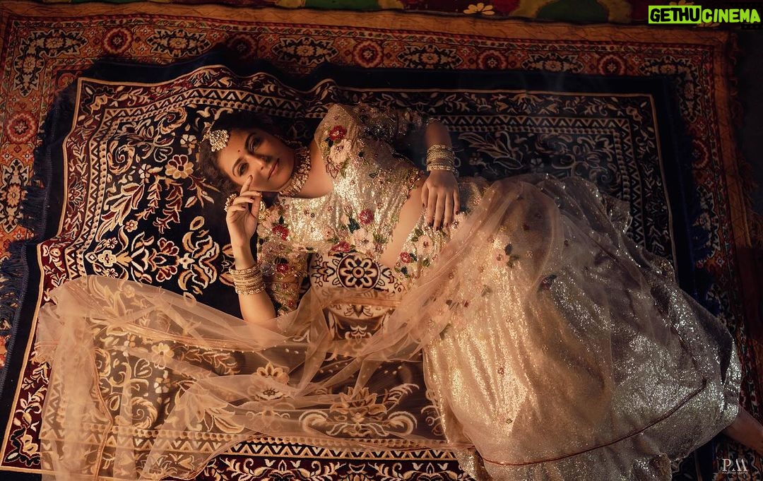 Leona Lishoy Instagram - Ft : @leo_lishoy Mua : @ashif_marakkar Costume : @designmecochin Styled by : @styledbyzoya_ Jwellery : @ladies_planet_rental_jewellery Art : @jibpzie_creates Photo : @pournami_mukesh_photography