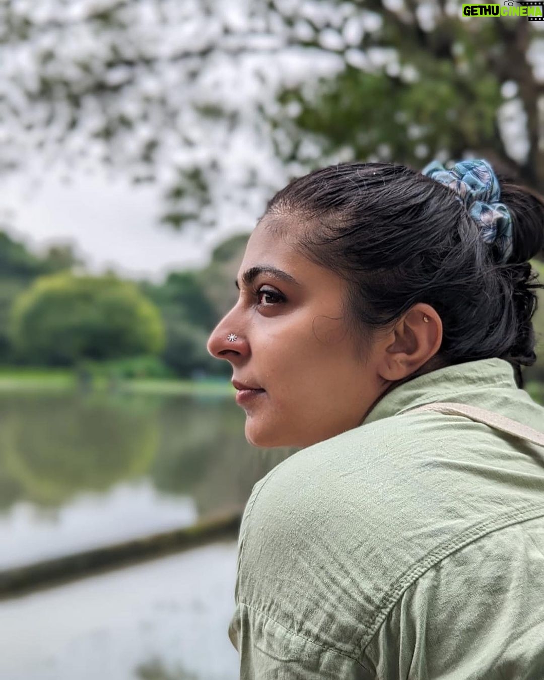 Leona Lishoy Instagram - Coming to terms with my travel partner - flu 🤧 . . #travelgram Victoria Memorial, Kolkata