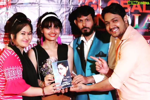 Leslie Tripathy - 7.1K Likes - Beautiful Actress & My Best Friend Ever Leslie Tripathi With me and Rajkumar Tiwari Founder of Mumbai Global Newspaper
#azharhussaindirector