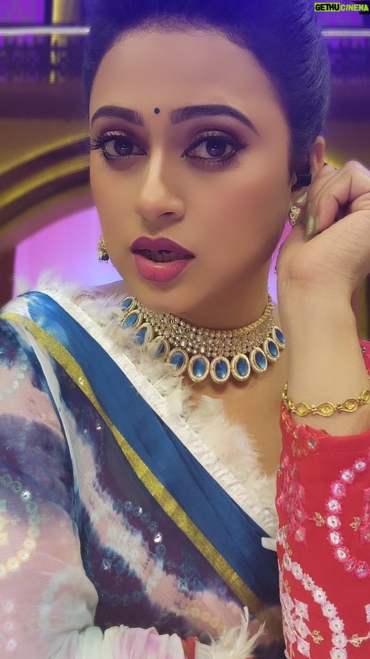 Lipi Mohapatra - 19.5K Likes - Ab bolo😜
.
.
.
#lipi #instalook #instalike #instafeeling #instagram