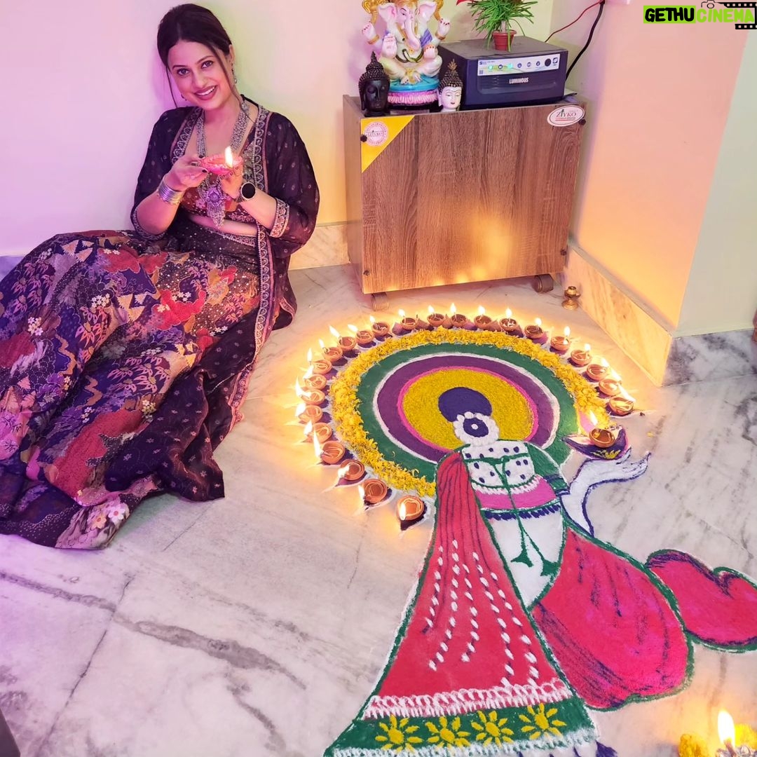Lipi Mohapatra - 14.8K Likes - Diwali vibes 🪔😊🪔
.
.
#Diwali #lipi #trending #festivlook #CelebrationVibes #celebration #happysoul #happydiwali #happyvibes #vibes #family #actress #didino1 #festival #festive #trend #diwali