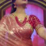 Lipi Mohapatra Instagram - Dil mein hai chor tere😉😏🥰 . . #lipi #instagram #lipimohapatra #instalike #trending #instafeeling #instafun #reelsindia #90s #songs #feelit