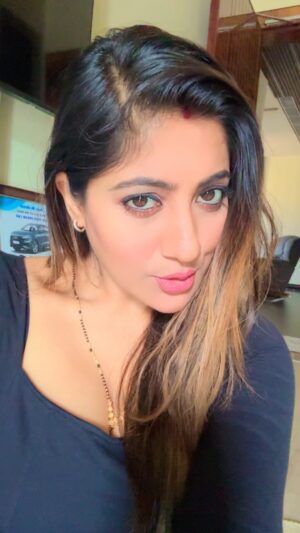 Lipsa Mishra Instagram - Tike makeup Karithili , Bhabili Reels te Hei jau😜