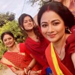 Lipsa Mishra Instagram – Had the most amazing time shooting with @lipssamishrra @official_sumanpattnaik and Madhu Apa in ‘Namaste Kamala Maago’  Premieres on @tarangplusodisha and @tarangtv at 6pm !!!!

#odiamovie #odiafilm #tarangtv