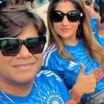 Lipsa Mishra Instagram - Virat ji ko Birthday party main jaana tha na so jaldi kaam niptaliye 🤣😜. Happy Birthday Virat Kohli , enjoy your day. It was indeed a pleasure to watch the India Team perform at their peak.Dilse Love U!!!😘 . #iccworldcup2023 #kolkataedengardenstadium #livecricketmatch #proudindian #indiavssouthafrica Eden Garden Cricket Stadium , Kolkata.
