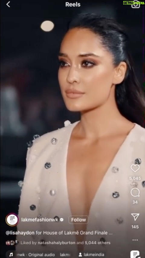 Lisa Haydon Instagram - Last night 🤍@lakmefashionwk @lakmeindia