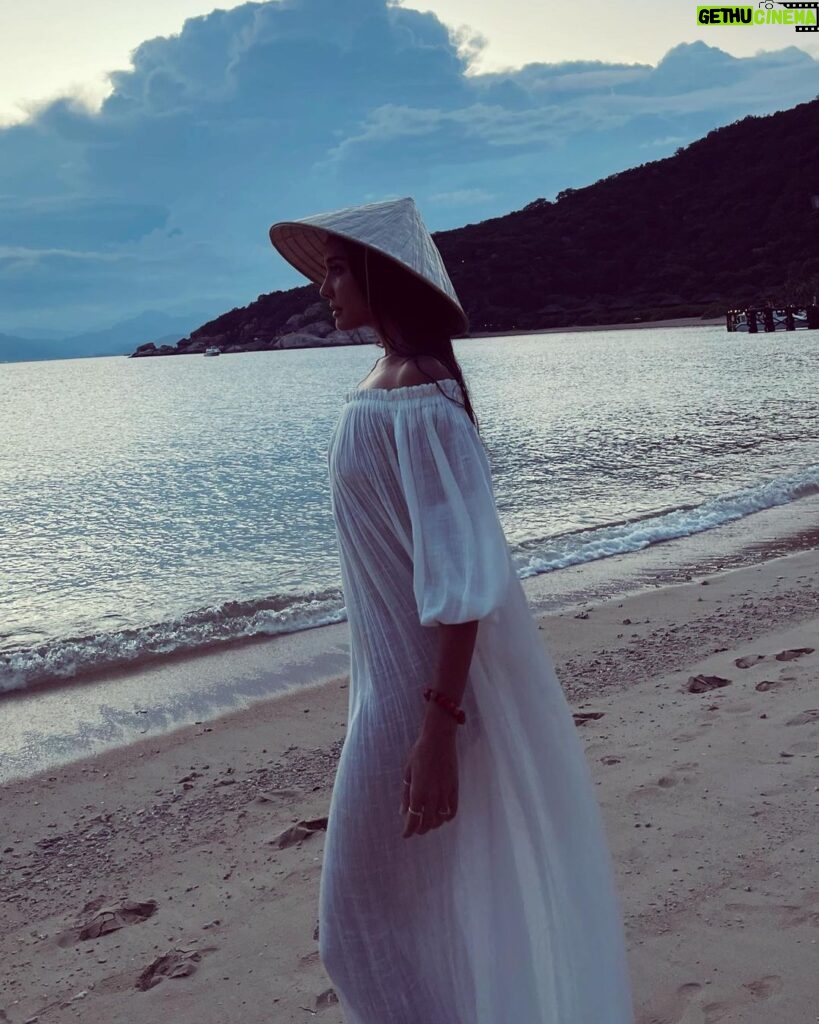 Lisa Haydon Instagram - Vietnam @sixsensesninhvanbay 🤎 Six Senses Ninh Van Bay, Nha Trang