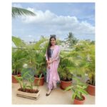 Loveleen Kaur Sasan Instagram - 𝓣𝓱𝓮 𝓶𝓪𝓰𝓲𝓬 𝓲𝓼 𝓲𝓷 𝔂𝓸𝓾 🌸💕✨