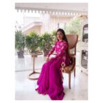 Loveleen Kaur Sasan Instagram - Stay positive, look radiant, be awesome🤩