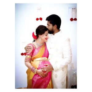 Loveleen Kaur Sasan Instagram - Godh Bharai💐 ♥️
.
You have been an amazing partner through out this beautiful journey my love. I can’t thank GOD enough for making you mine. Taking care of all my mood swings, meals, rest and what not. I am so blessed to have you @koushik_koush thank you so much for everything you do for me 🙌🏻 ♥️
