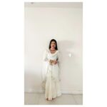 Loveleen Kaur Sasan Instagram - Distinct love for whites ✨ Wearing: @lamourroseofficial 🤩🌟