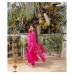 Loveleen Kaur Sasan Instagram - Feeling all sorts of Beautiful🌸🌸 🌸 🌸 🌸 Outfit: @dimpledesignstudio 🌸