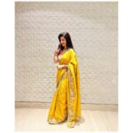 Loveleen Kaur Sasan Instagram - To shine your brightest light is to be who you are!✨✨