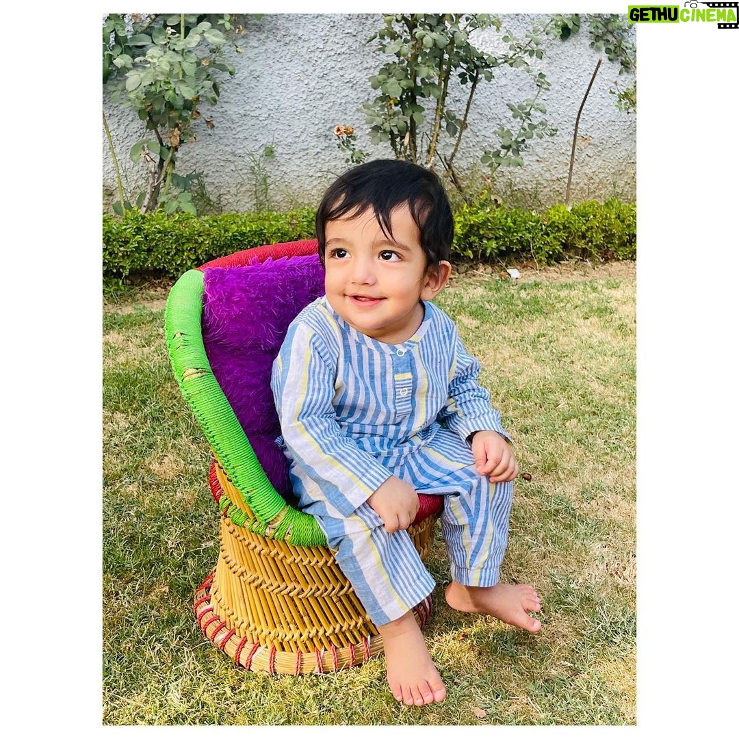 Loveleen Kaur Sasan Instagram - I literally look at this pic and all I see is me🧿🧿 Jammu City, J&K