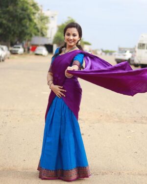 Maanasi G Kannan Instagram - Full homely girl feels 💜

Performed in Super singer junior 9 this week along with @dhanyasri_sai_singer 
Do watch! 💙

Pc : @shamsaran_official thanks bro! ✨

#maanasi #maanasisupersinger #halfsaree #traditional