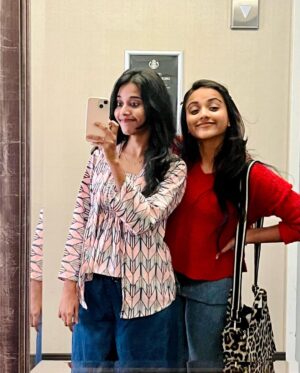 Maanasi G Kannan Instagram - You made the US trip memorable one to me akka!! Thank you for tolerating me for a week!!❤️ I never expected this connect with you 🥺
Will continue to torture you!!🥰😘

#usa🇺🇸 #trip #maanasi #priyankank