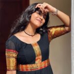 Maanasi G Kannan Instagram - Black and white eh oru azhagu 🖤 Wearing - @vib_ecorner ✨ #maanasi #maanasisupersinger #ammathechadress #blackandwhite #pictures #insta #black