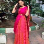 Maanasi G Kannan Instagram - Feeling Pinkiisshhhhhh 💕 Wearing - @vib_ecorner ❤️ #maanasi #ammathechadress #outfits #dressing #show #singer