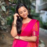 Maanasi G Kannan Instagram - Feeling Pinkiisshhhhhh 💕 Wearing - @vib_ecorner ❤️ #maanasi #ammathechadress #outfits #dressing #show #singer