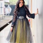 Maanasi G Kannan Instagram - Just flexing this outfit! 💚 PC : @mukundkrajesh._ ❤️ #maanasi #random #outfits #oosolriyaoooosolriya #show