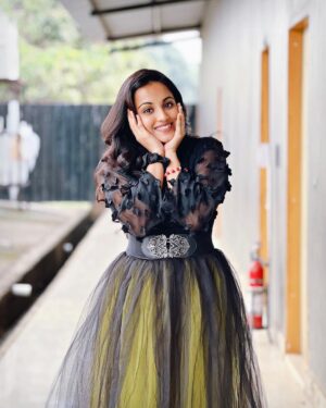 Maanasi G Kannan Instagram - Just flexing this outfit! 💚

PC : @mukundkrajesh._ ❤️

#maanasi #random #outfits #oosolriyaoooosolriya #show