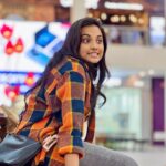 Maanasi G Kannan Instagram – Just a random post 🌚

#maanasi #singer #roamingaround #random
