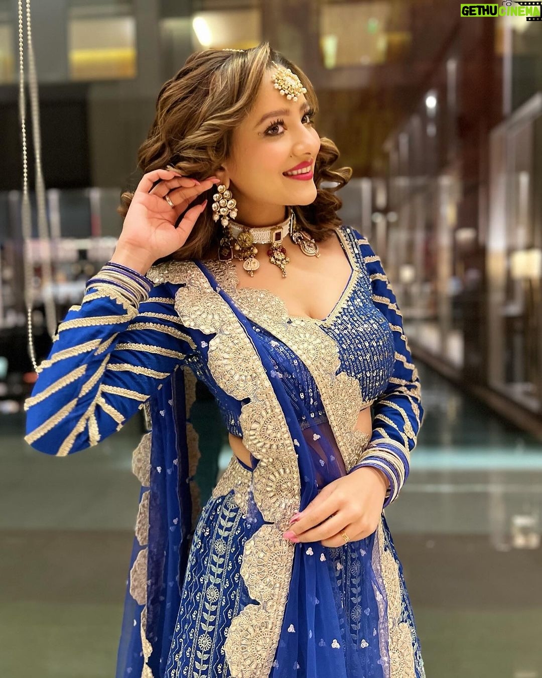 Madalsa Sharma Instagram - I blue your mind away I know🩵🧿 . . . . #mahaashtami #festive #Navratri2023 #navdinkikhushi