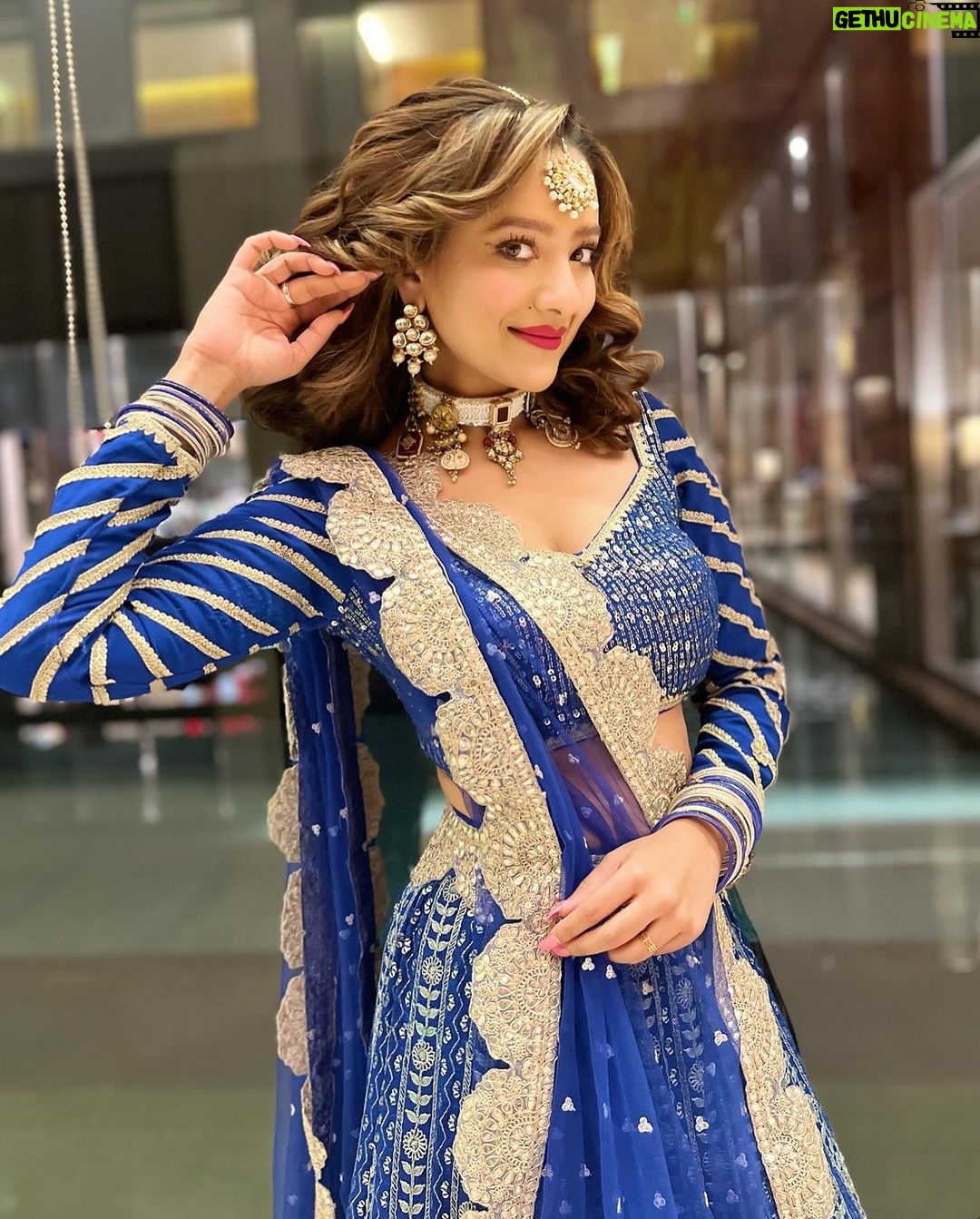Madalsa Sharma Instagram - I blue your mind away I know🩵🧿 . . . . #mahaashtami #festive #Navratri2023 #navdinkikhushi
