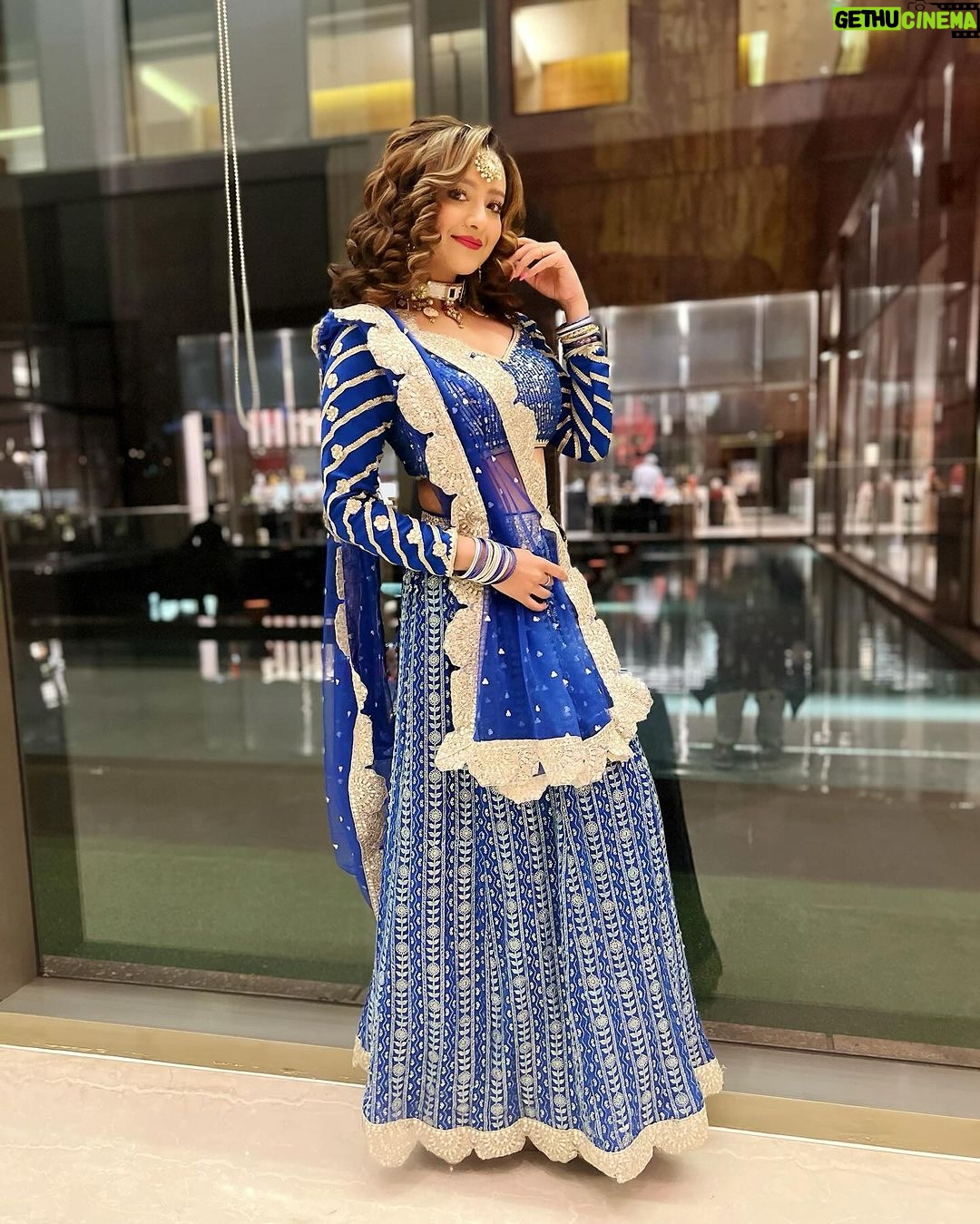 Madalsa Sharma Instagram - I blue your mind away I know🩵🧿 . . . . #mahaashtami #festive #Navratri2023 #navdinkikhushi