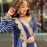 Madalsa Sharma Instagram - I blue your mind away I know🩵🧿 . . . . #mahaashtami #festive #Navratri2023 #navdinkikhushi