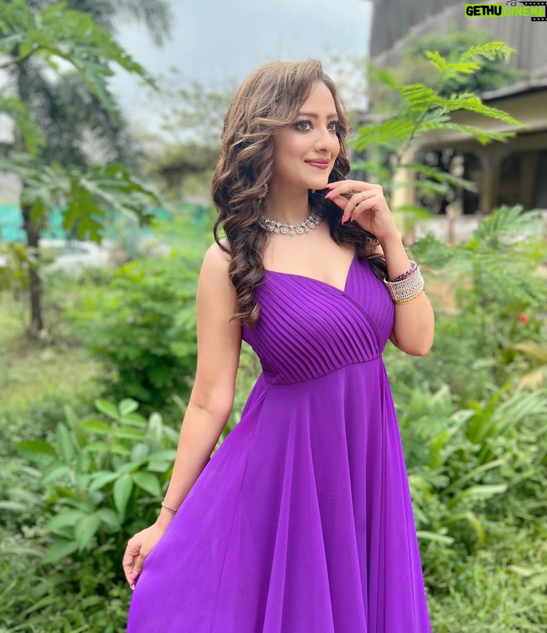 Madalsa Sharma Instagram - Har purple haseen💜 . . . . #quoteoftheday #thoughtoftheday #madalsasharma #kavya #purple #ootd #picoftheday #postoftheday #instadaily #instapic #instagood #instamood #mood #love #actorslife