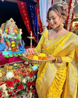 Madalsa Sharma Instagram - May The Divine Blessings Of Lord Ganesha Guide You on a Path Filled with Happiness and Success ✨✨ Ganpati Bappa Morya ❤️❤️
.
.
.
.
#ganpatibappamorya #lordganesha #madalsasharma #festive