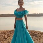 Madalsa Sharma Instagram - Loved this trend❤️🫶 . . . . #reels #reelsinstagram #madalsasharma #kavya #videooftheday #instadaily #instavideo #instagood #instamood #mood #trending #trendingreels #reelitfeelit #reelkarofeelkaro #reeloftheday #reelit #love #actorslife